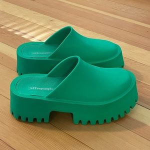 Jeffrey Campbell Clogge Green Platforms, Size 6